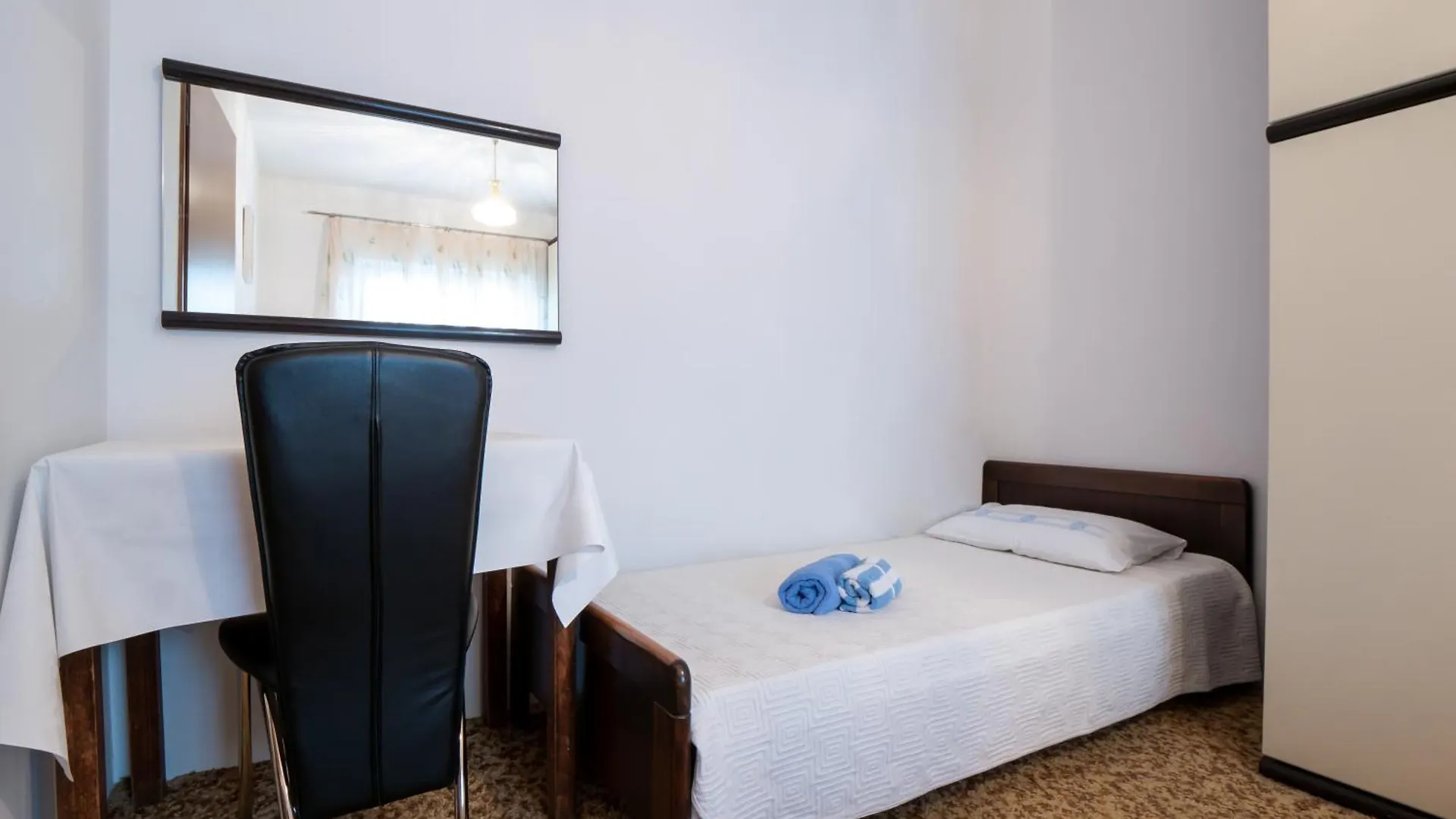 Apartman Sunce Njivice 0*,